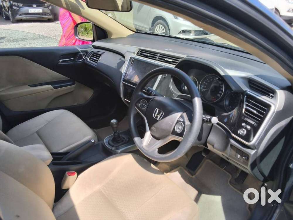 Honda City I-vtec V, 2017, Petrol