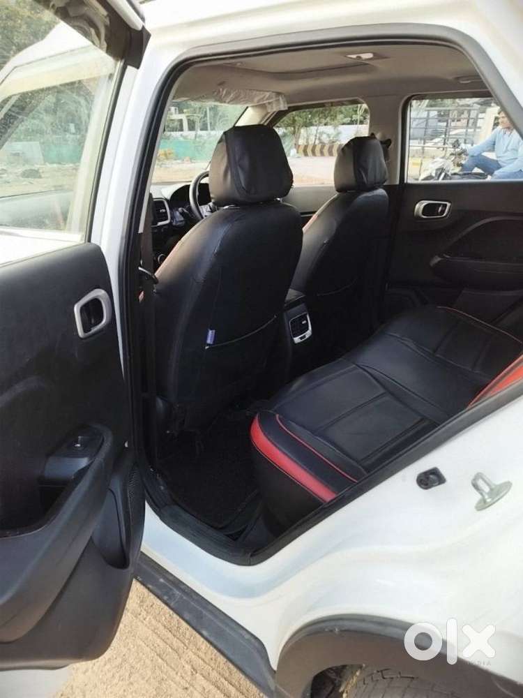 Hyundai Venue Sx(o) Knight Edition Mt, 2022, Diesel