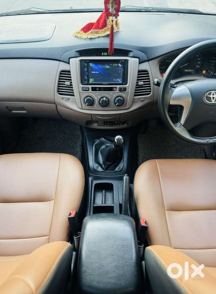 Toyota Innova 2.5 G (diesel) 8 Seater, 2015, Diesel