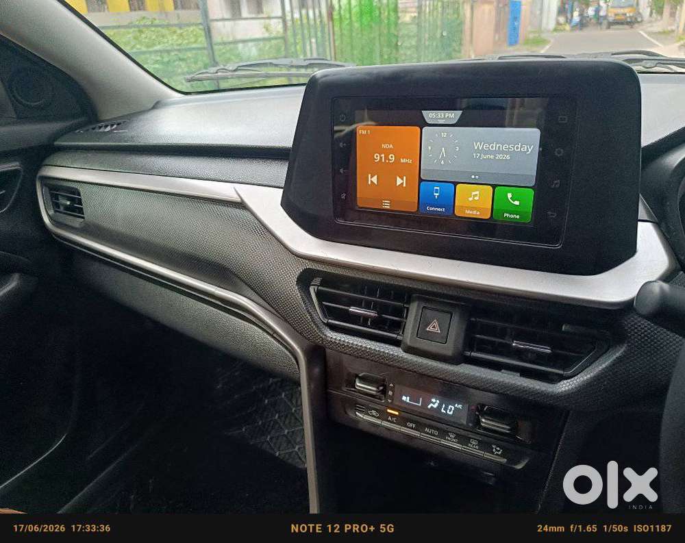 Maruti Suzuki Brezza 1.5 Vxi Smart Hybrid, 2023, Petrol