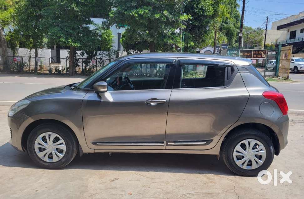 Maruti Suzuki Swift Vxi + Manual, 2018, Petrol