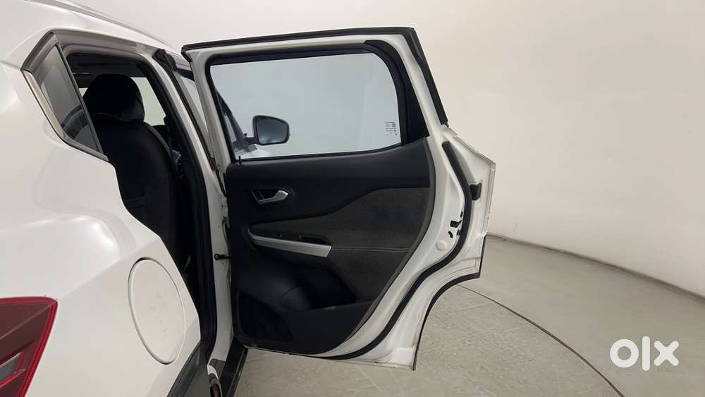 Nissan Magnite 1.0 Xv Premium Turbo (o), 2022, Petrol