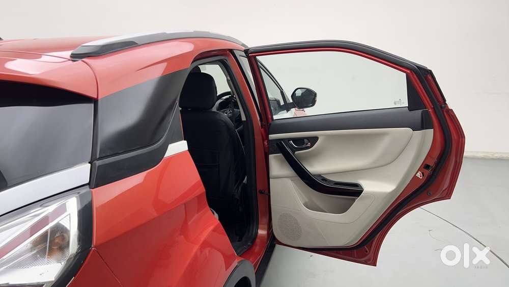 Tata Nexon 1.2 Revotron Xz Plus, 2022, Petrol