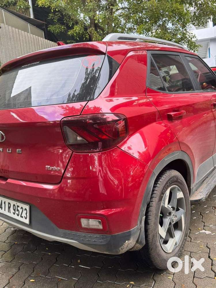 Hyundai Venue Petrol 2021