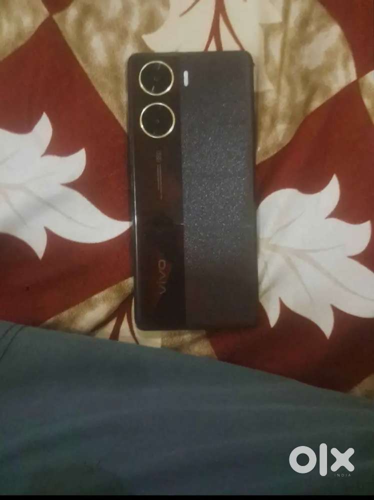 Gaming phone 
Curved display 
2024 model
8gb+8gb ram 
256gb storage 
V