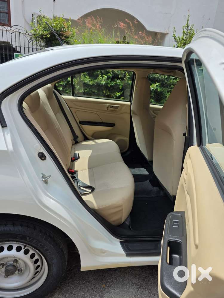 Maruti Suzuki Swift Vxi Abs Bsiv, 2014, Petrol