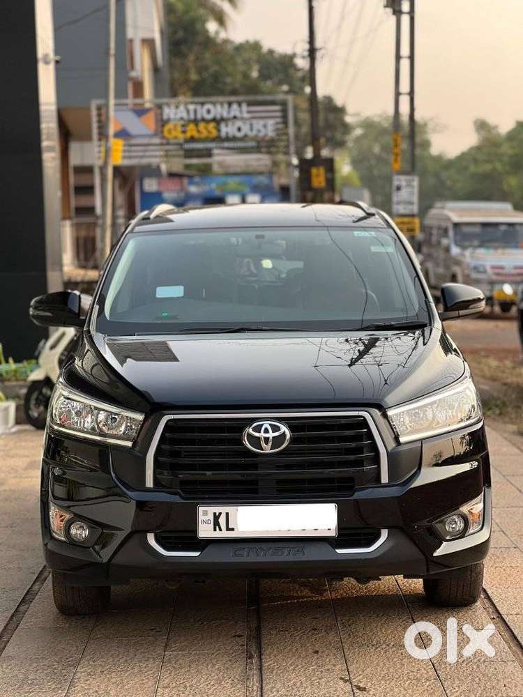 Toyota Innova Crysta 2.4 G Mt, 2025, Diesel