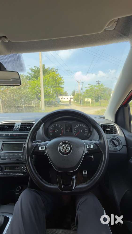 Volkswagen Polo 2015 Petrol 42400 Km Driven