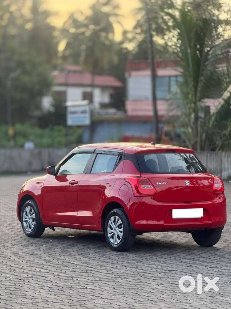 Maruti Suzuki Swift 1.2 Lxi (o), 2021, Petrol