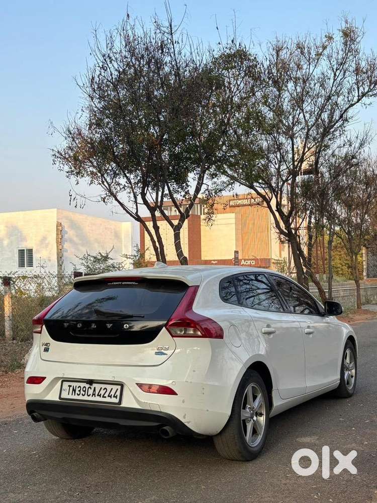 Volvo V40 2016 Diesel Well Maintained