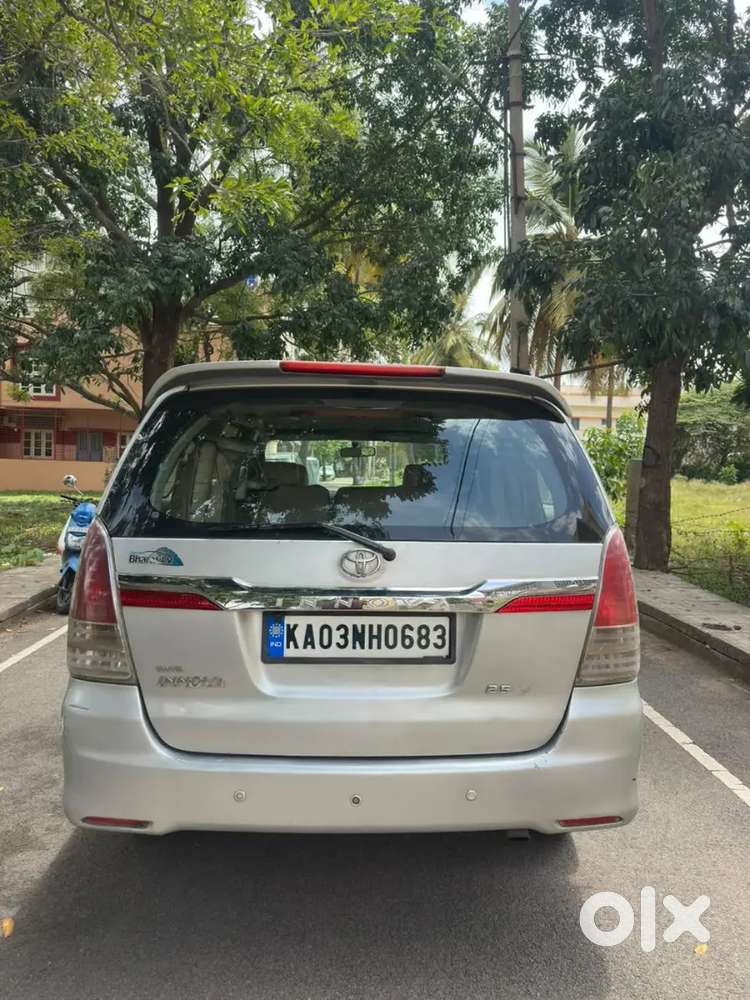 Toyota Innova Diesel 2012
