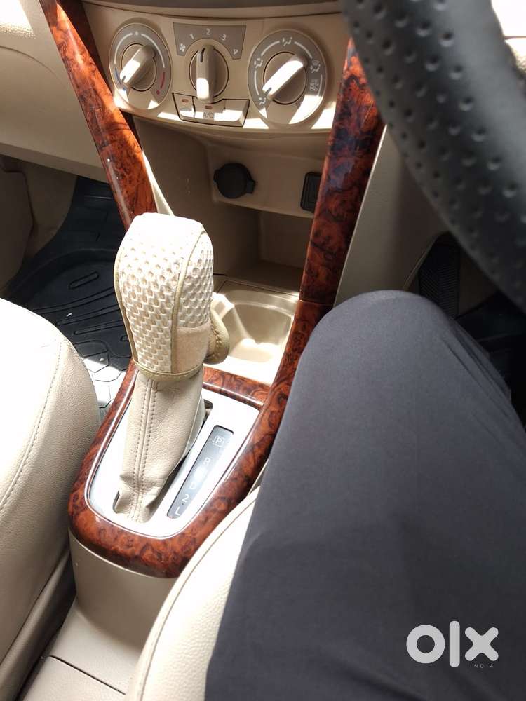 Maruti Suzuki Ertiga Vxi At Petrol, 2017, Petrol