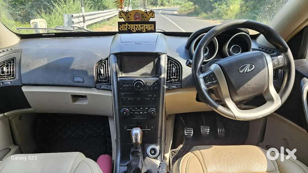 Mahindra Xuv500 W10 2015 October Month