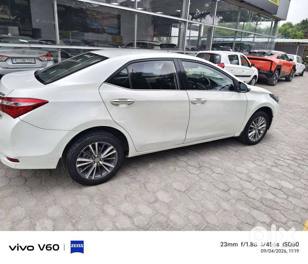 Toyota Corolla Altis G At, 2015, Petrol