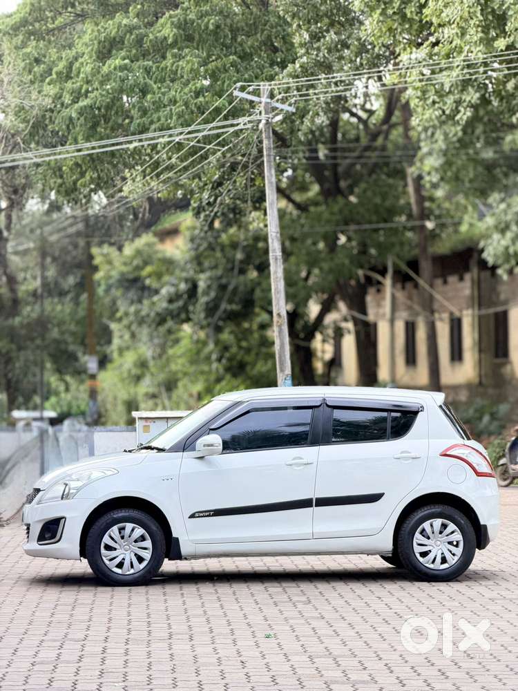 Maruti Suzuki Swift Vxi Ags, 2016, Petrol