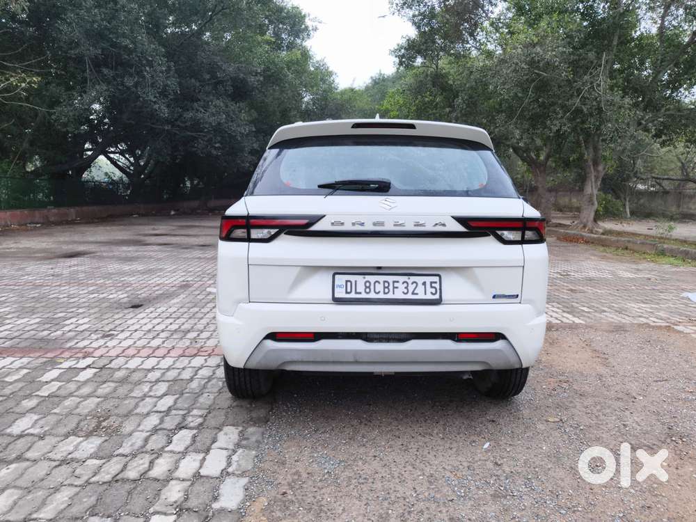 Maruti Suzuki Brezza 1.5 Zxi Smart Hybrid, 2023, Petrol