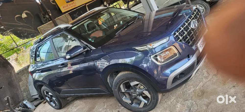 Hyundai Venue 2019 Diesel 119000 Km Driven Only Genuine Buyers,