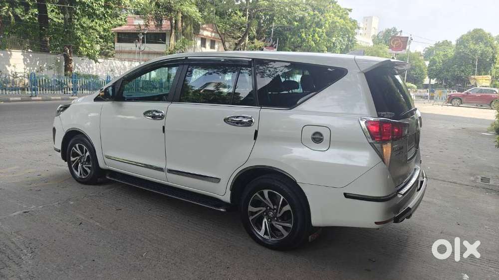 Toyota Innova Crysta [2020-ongoing] 2.4 Vx 8 Str, 2022, Diesel