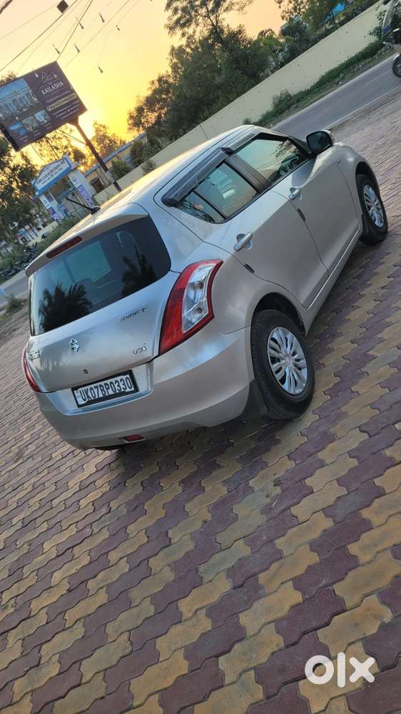Maruti Suzuki Swift Vxi + Manual, 2016, Petrol