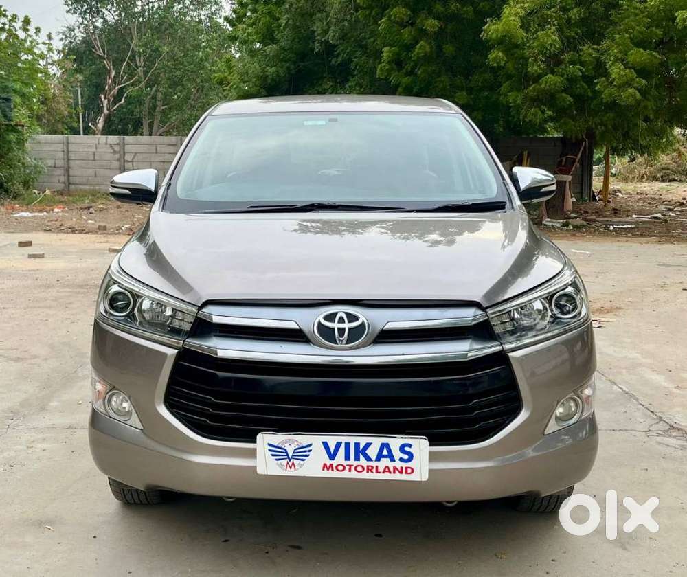 Toyota Innova Crysta 2.8 Zx At 7 Seater, 2016, Diesel