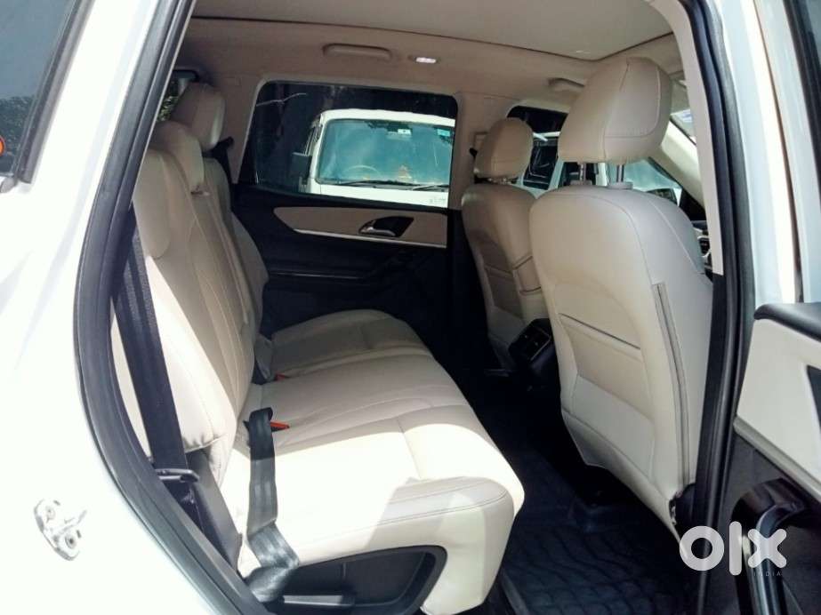 Mahindra Xuv700 2.2 Ax 7 Diesel At Str, 2024, Diesel