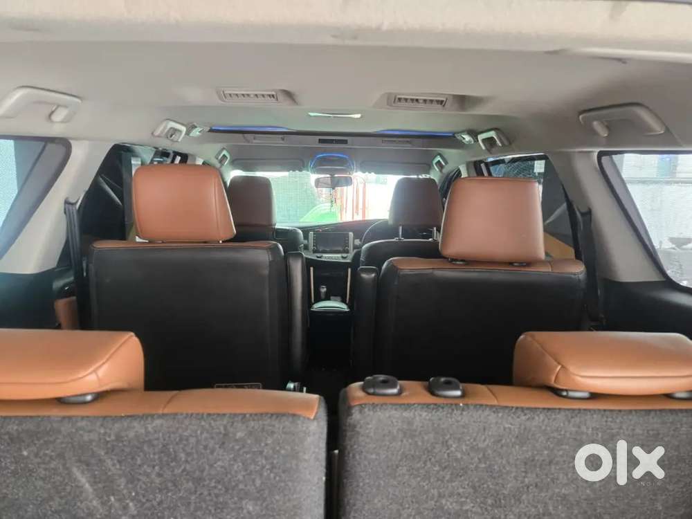 Selling Urgently Innova Crysta Petrol Automatic