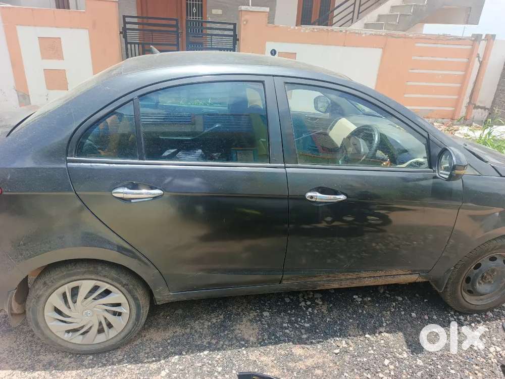 Urgent Sale Tata Zest Quadrajet 2016 New Display Music System