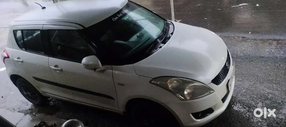 Maruti Suzuki Swift Ddis 2012