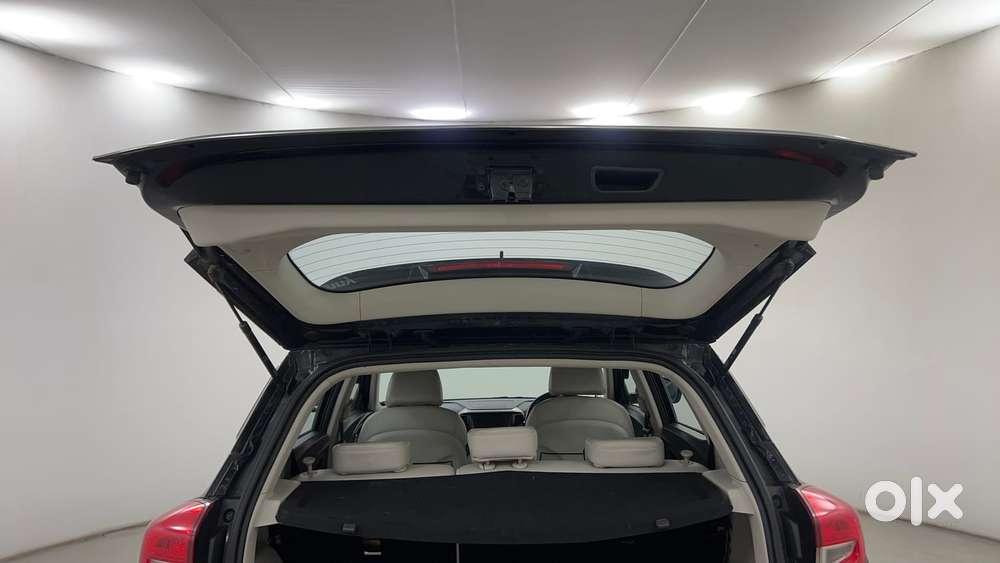 Mahindra Xuv300 W8 Option, 2021, Petrol
