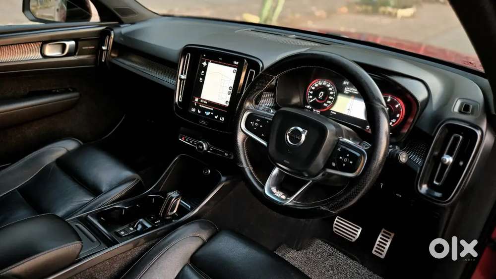 Volvo Xc40 2018 Model Brand New Car Diesel 4x4 ( R - Design )