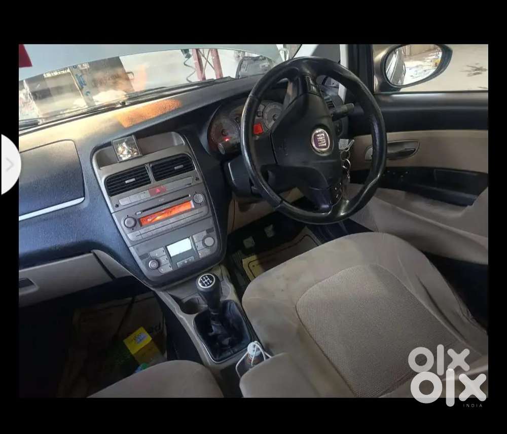 Fiat Linea Emotion 2010 Model
