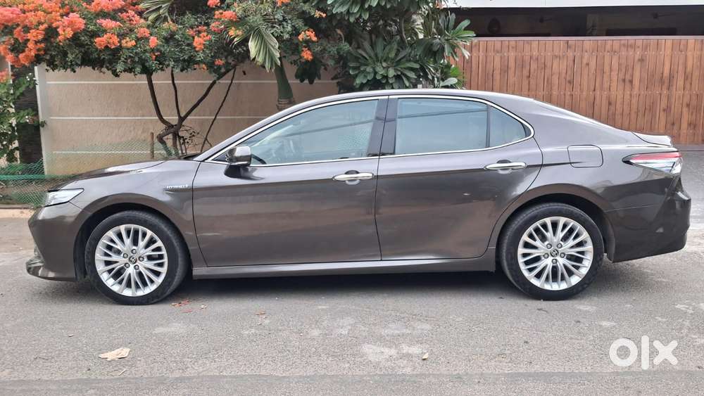 Toyota Camry Hybrid, 2020, Petrol