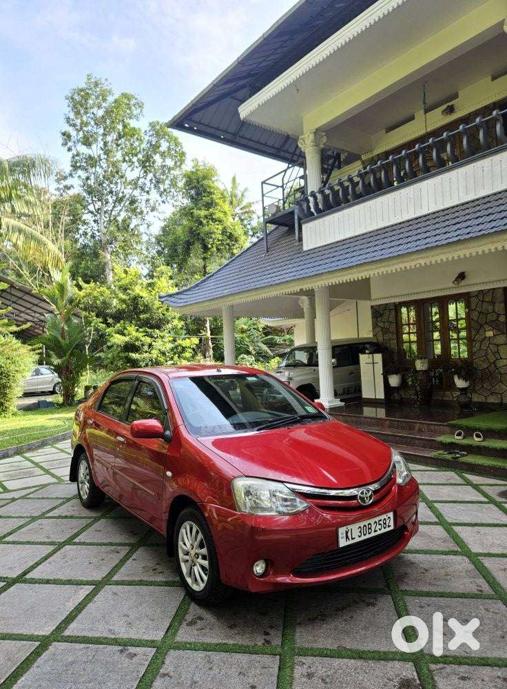 Toyota Etios V, 2011, Petrol