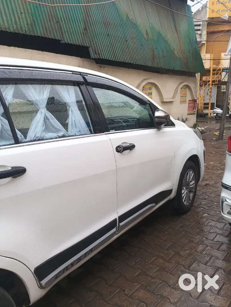 Toyota Innova Crysta 2018 Diesel 159000 Km Driven