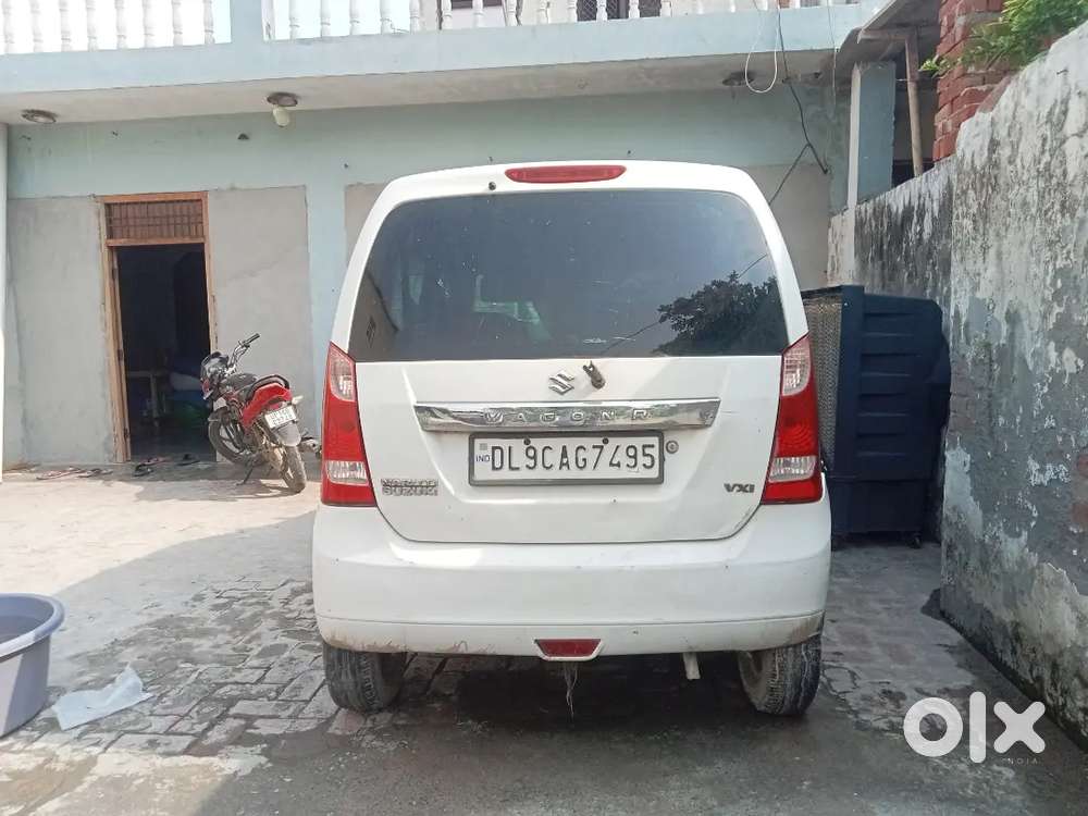 Wagon R Vxi White Colour