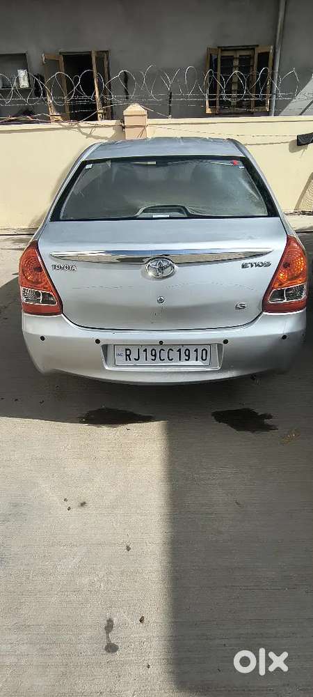 Toyota Etios 2011 Cng & Hybrids 141000 Km Driven
