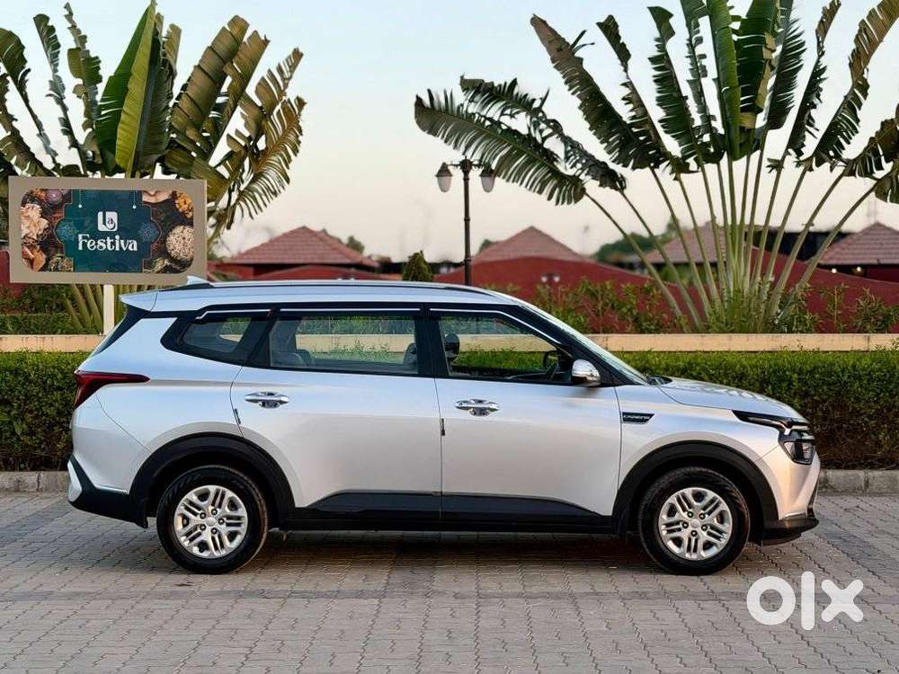 Kia Carens 1.4 Prestige 7 Str, 2023, Petrol