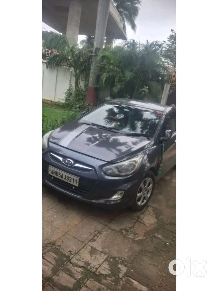 Hyundai Fluidic Verna 2012