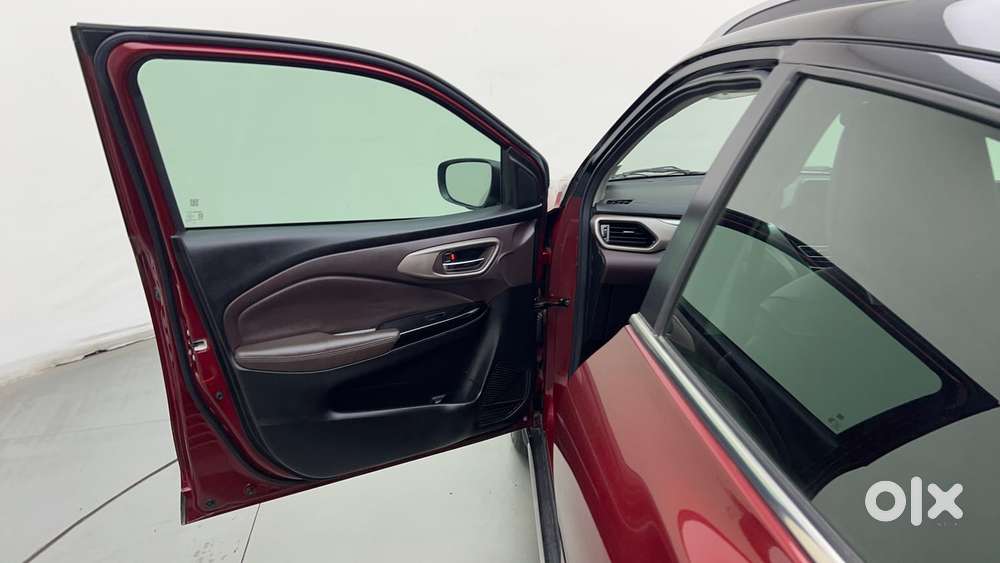 Maruti Suzuki Fronx Alpha 1.0l Turbo 6 At Dual Tone, 2024, Petrol