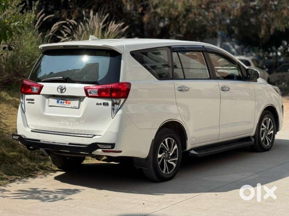 Toyota Innova Crysta [2020-ongoing] 2.4 Gx At 8 Str, 2021, Diesel