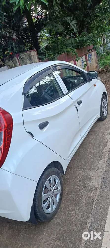 Hyundai Eon 2012 Petrol Well Maintained