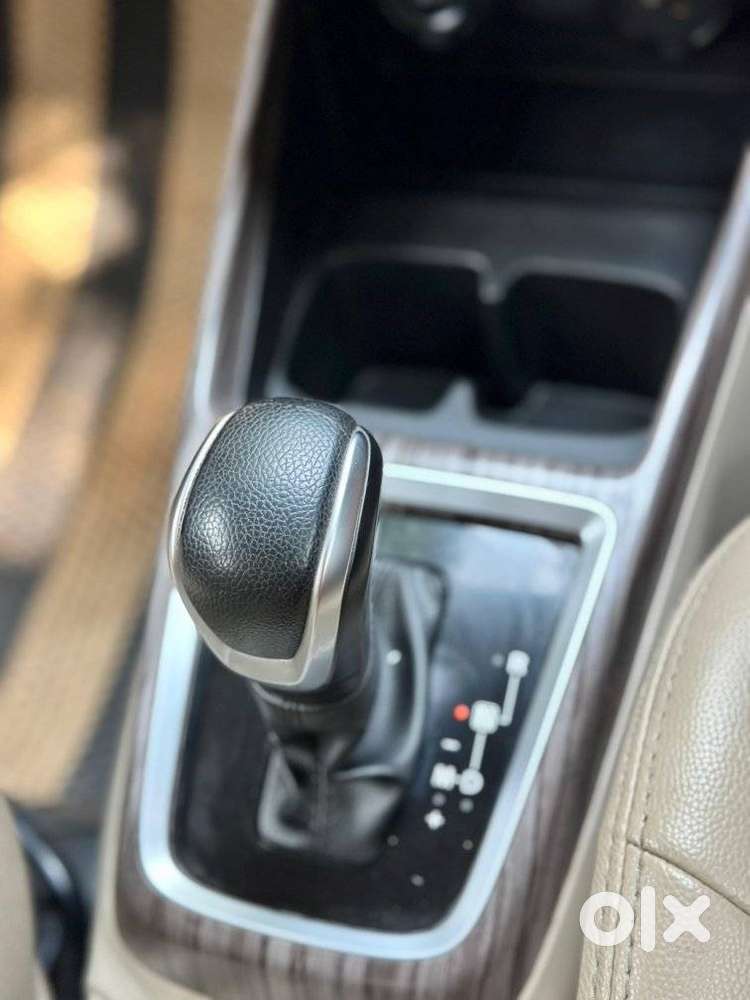 Maruti Suzuki Swift Dzire, 2022, Petrol