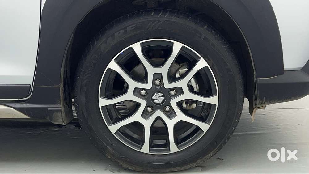Maruti Suzuki Xl6 1.5 Zeta Mt, 2025, Petrol