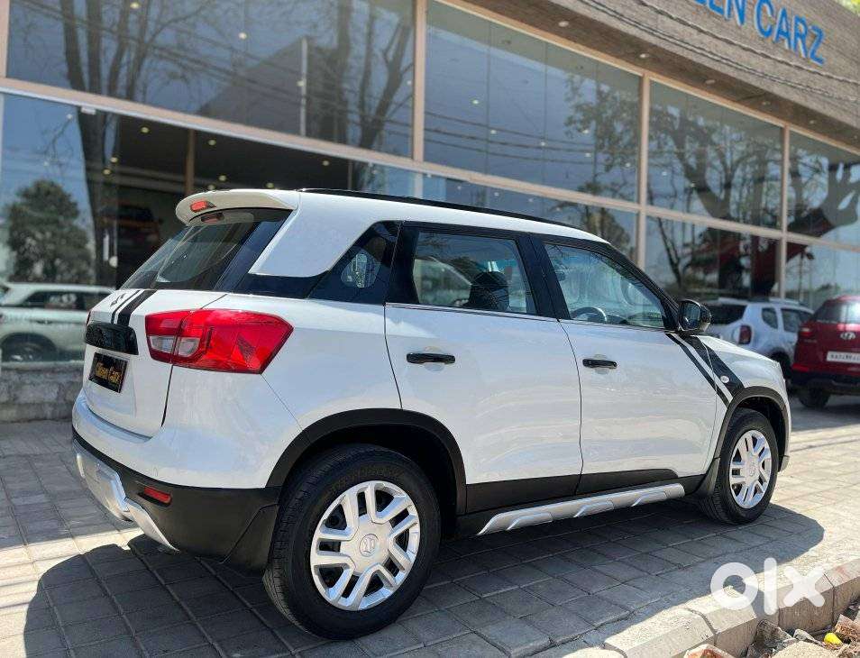 Maruti Suzuki Vitara Brezza Vdi (o), 2017, Petrol