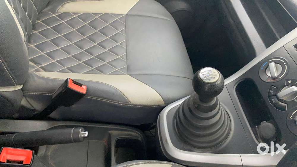 Maruti Suzuki Ritz Vxi, 2012, Petrol