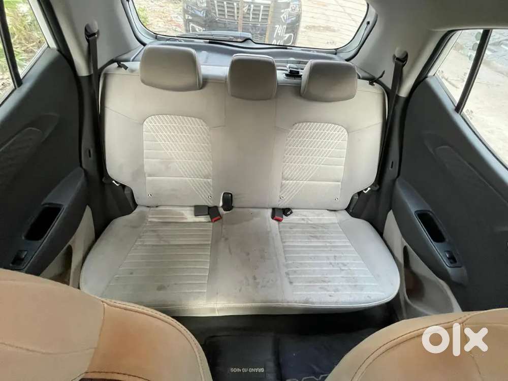 Grand I10 Nios Asta White Colour