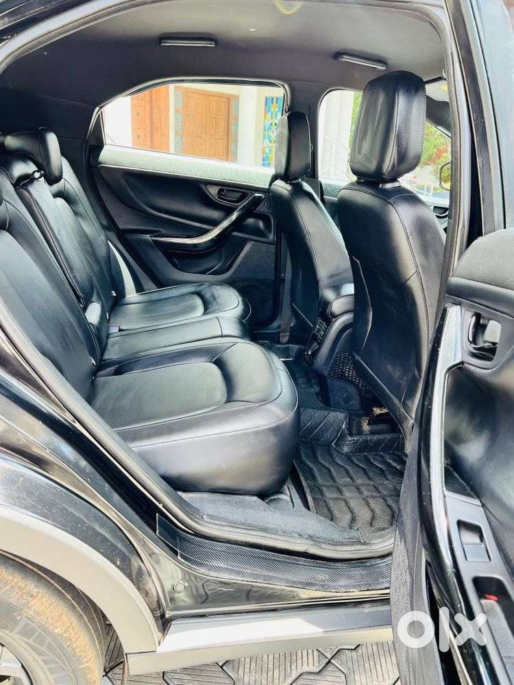 Tata Nexon 1.2 Revotron Xza Plus Hs Dark Edition, 2022, Petrol