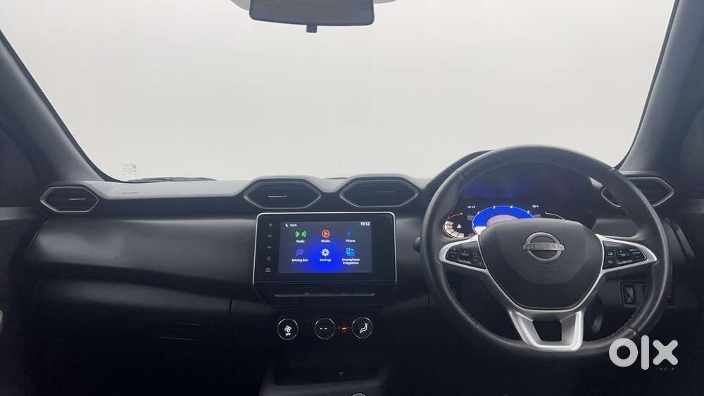 Nissan Magnite 1.0 Xv Premium, 2023, Petrol