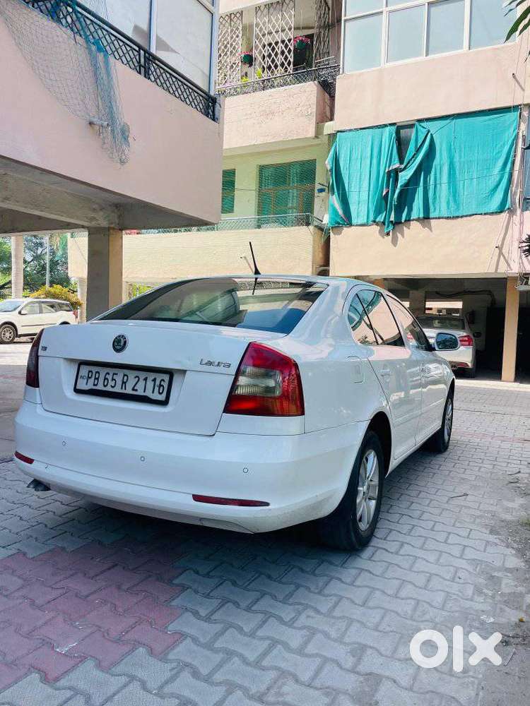 Skoda Laura Ambition 2.0 Tdi Cr Mt, 2012, Diesel