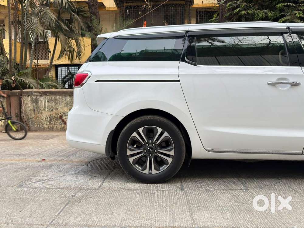 Kia Carnival Limousine Plus 2023